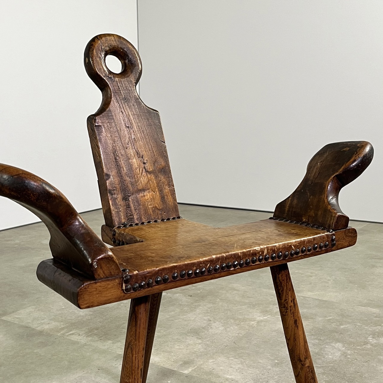 スツール made in Spain chair antique Antique Spanish Tooled Chair Late 1800's Leather